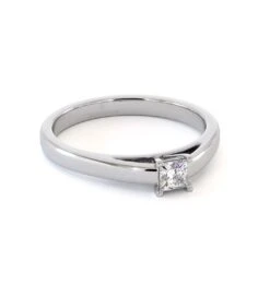 Solitaire Amla(Solitaire Amla 1) -MAISON ISOR Boutique Maison Isor Solitaire Amla Or Blanc 003 min 3ea75056 aa9a 4268 9f52 54ea9e23879e