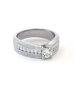 Solitaire Cassis(Solitaire Cassis 2) -MAISON ISOR Boutique Maison Isor Solitaire Cassis Or Blanc 003 a5e57379 2541 4ba2 b75e 91cc8d43a8a4