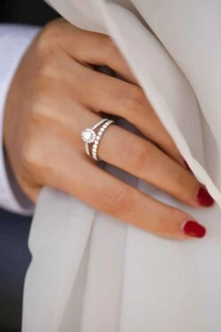 MAISON ISOR Boutique -MAISON ISOR Boutique Maison Isor Solitaire Purple Rain Or Blanc 101 SKU 5455 2a31e767 47bc 465a 9437 b7d784774415